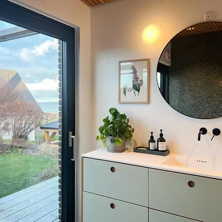 Panoramic Views And Quality At Dyngby Vakantiehuis *