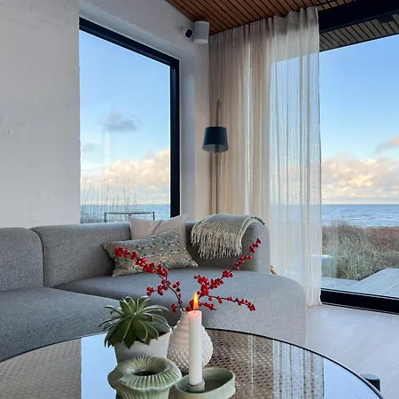 Panoramic Views And Quality At Dyngby Ferienhaus *